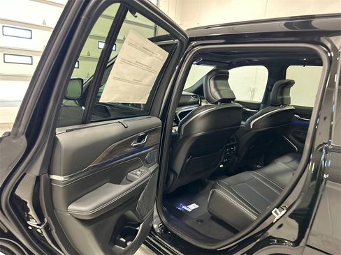 New 2025 Jeep Grand Cherokee Overland w/ Adv Protech Group III image 31