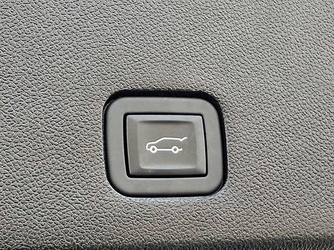 Certified 2024 Cadillac XT6 Premium Luxury AWD/4WD image 33