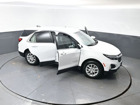 Used 2023 Chevrolet Equinox LT image 57