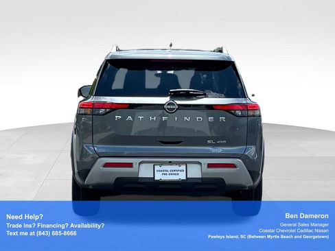 Used 2025 Nissan Pathfinder SL AWD/4WD image 12