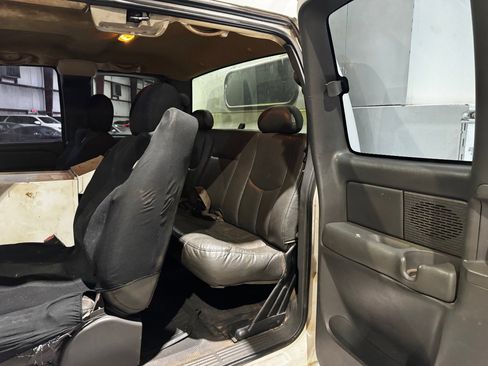 Used 2004 GMC Sierra 3500 W/T image 14