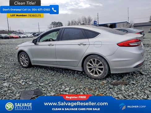 Used 2017 Ford Fusion SE w/ Fusion SE Technology Package image 3