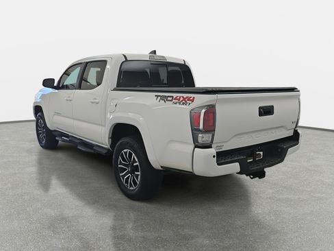 Used 2022 Toyota Tacoma TRD Sport image 5