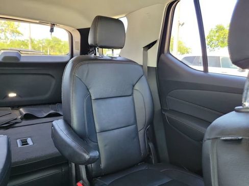 Certified 2021 Chevrolet Traverse LT FWD image 15