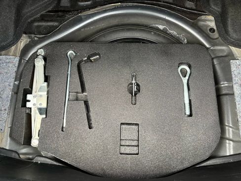 Used 2012 INFINITI G37 Journey w/ Premium Pkg image 14