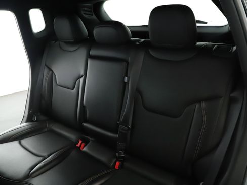 Used 2023 Jeep Compass Limited AWD/4WD image 5
