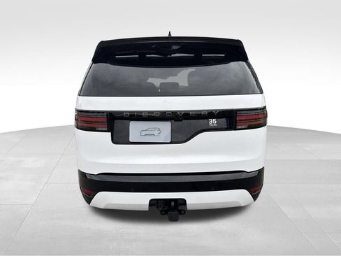 New 2025 Land Rover Discovery Dynamic SE image 8