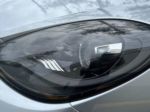 Used 2018 Porsche 718 Boxster RWD image 32