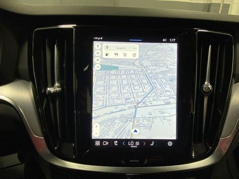 Certified 2025 Volvo S60 B5 Core image 19