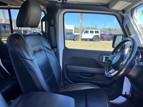 Certified 2021 Jeep Gladiator Overland w/ Popular Equipment Package image 18