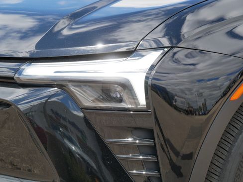 Used 2024 Chevrolet Blazer EV LT AWD/4WD image 16