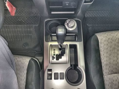 Used 2020 Toyota 4Runner SR5 AWD/4WD image 20