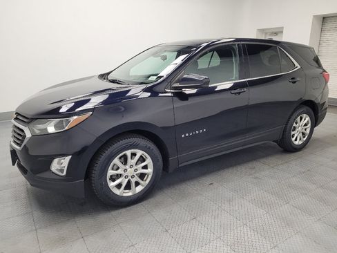 Used 2020 Chevrolet Equinox LT FWD image 2