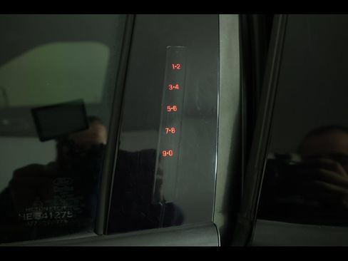 Used 2018 Ford Explorer Sport image 28