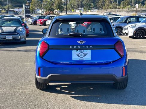 New 2026 MINI Cooper 4-Door Hardtop image 4