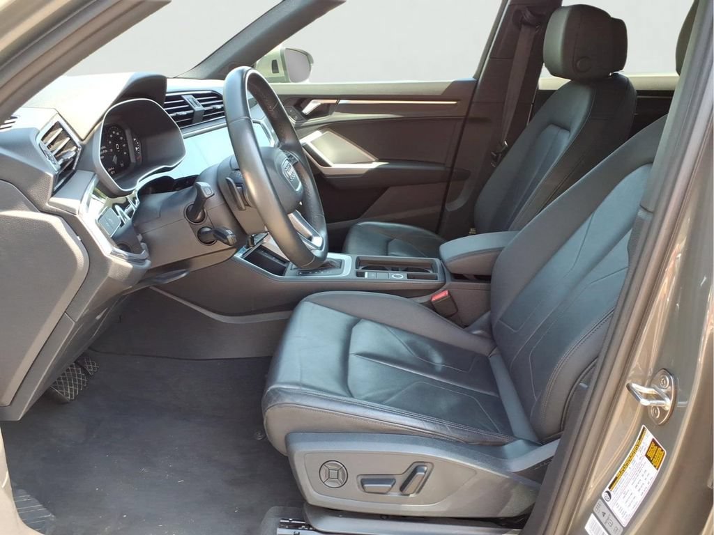 Used 2025 Audi Q3 2.0T Premium AWD/4WD image 14