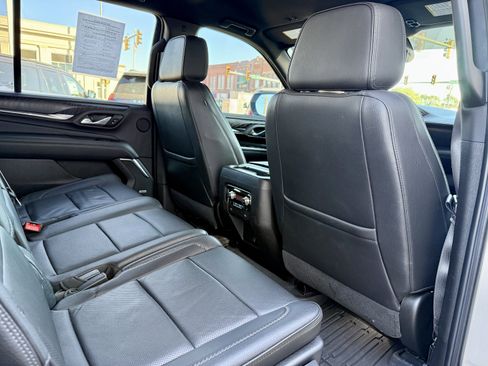 Used 2021 GMC Yukon Denali image 11