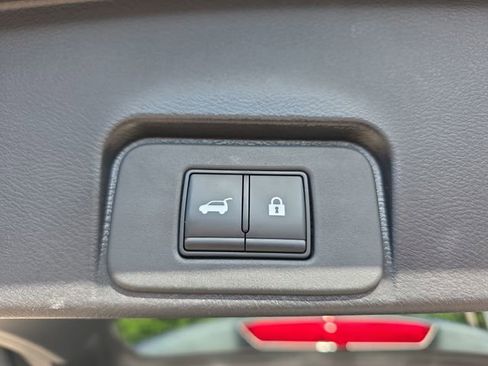 Used 2023 Nissan Rogue SV w/ SV Premium B Package FWD image 39