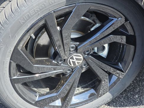 Used 2025 Volkswagen Jetta SE w/ Sunroof Package image 15