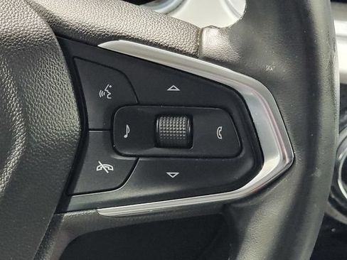 Used 2024 Chevrolet Trax LT w/ Driver Confidence Package FWD image 28