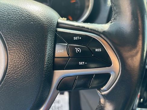 Used 2019 Jeep Grand Cherokee Limited w/ Luxury Group II AWD/4WD image 26
