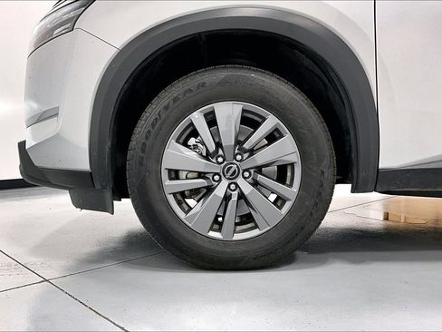 Used 2024 Nissan Pathfinder SV FWD image 10