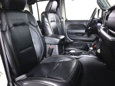 Used 2022 Jeep Wrangler Unlimited Sahara AWD/4WD image 43