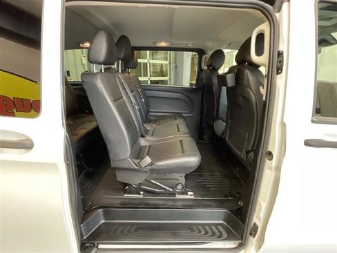 Used 2016 Mercedes-Benz Metris Passenger w/ Driver Efficiency Package image 14