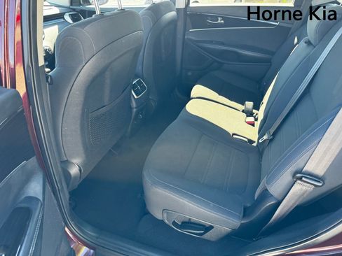 Used 2020 Kia Sorento S image 12