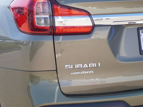 Used 2022 Subaru Ascent Touring AWD/4WD image 9