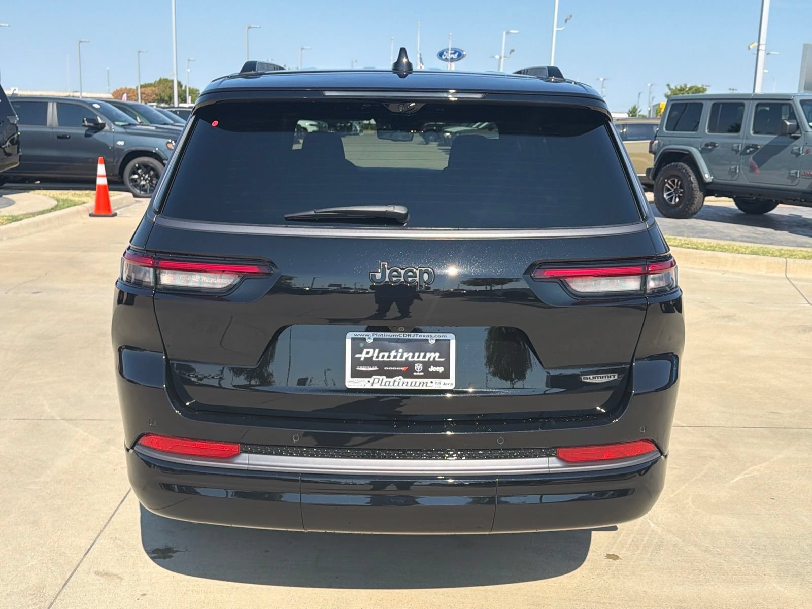 Used 2026 Jeep Grand Cherokee L Summit w/ Obsidian Package AWD/4WD image 4