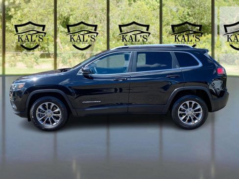 Used 2019 Jeep Cherokee Latitude Plus w/ Comfort/Convenience Group AWD/4WD image 8