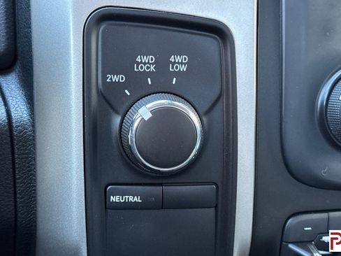 Used 2014 RAM 2500 SLT image 32