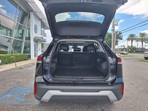 Used 2026 Volkswagen Tiguan SE w/ Panoramic Sunroof Package FWD image 25