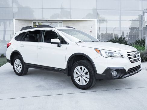 Used 2015 Subaru Outback 2.5i Premium w/ Protection Package #1 AWD/4WD image 3