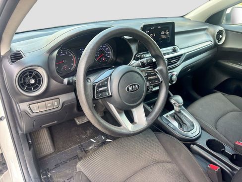 Used 2019 Kia Forte LXS FWD image 9