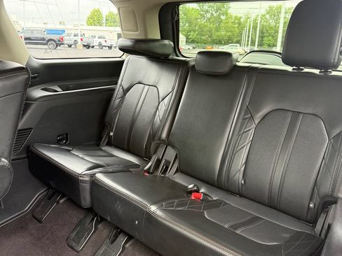 Used 2020 Ford Expedition Platinum AWD/4WD image 12