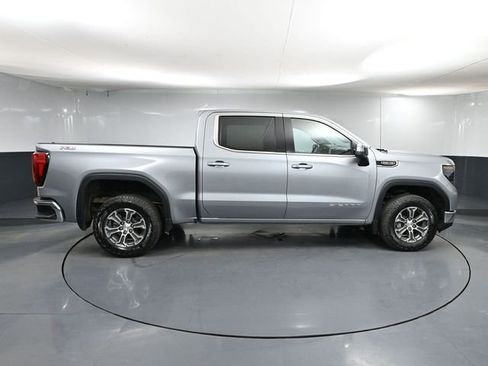 Used 2024 GMC Sierra 1500 SLE image 4