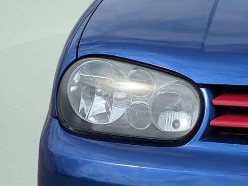 Used 2004 Volkswagen R32 image 10