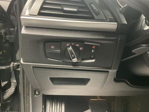 Used 2017 BMW 230i xDrive Convertible image 15