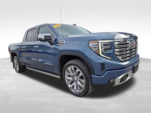 Used 2024 GMC Sierra 1500 Denali w/ Denali Reserve Package AWD/4WD image 1