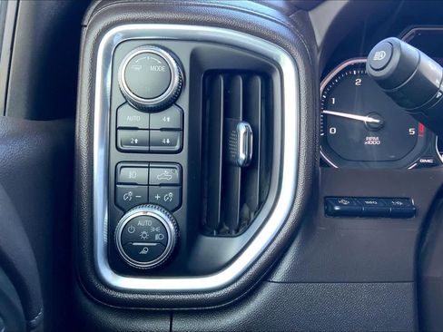 Used 2020 GMC Sierra 3500 Denali w/ Denali Ultimate Package image 33