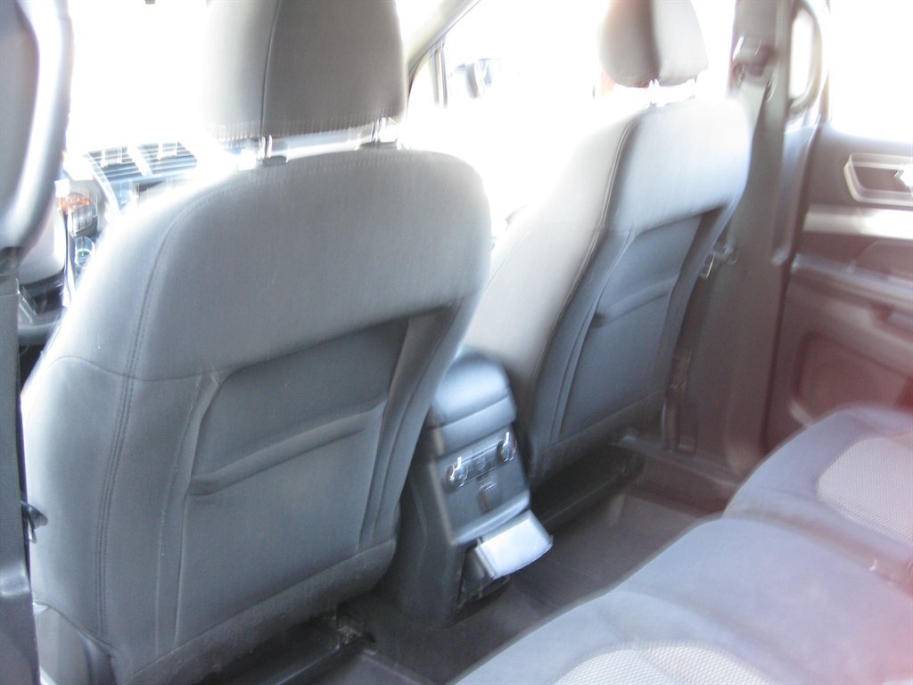 Used 2017 Ford Explorer XLT AWD/4WD image 25