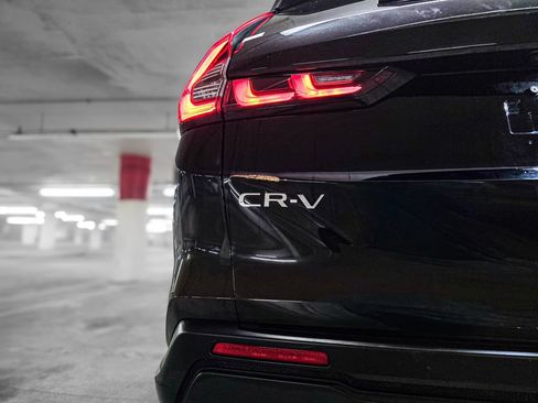Used 2025 Honda CR-V EX image 9