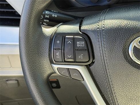 Used 2019 Toyota Sienna LE image 14