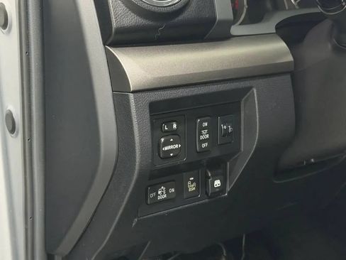 Used 2017 Toyota Tundra SR5 w/ TRD Off Road Package AWD/4WD image 31