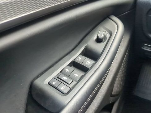 Certified 2025 Jeep Grand Cherokee Altitude AWD/4WD image 30