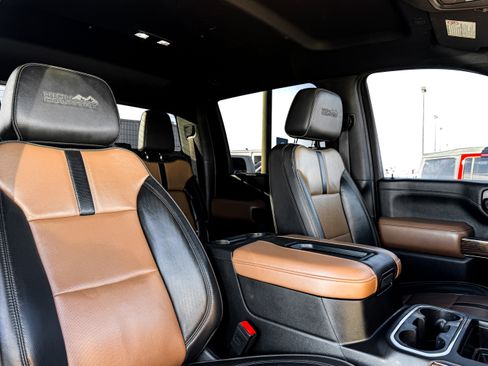 Used 2020 Chevrolet Silverado 3500 High Country image 9