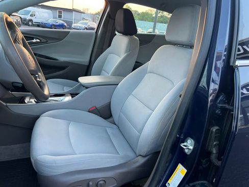 Used 2018 Chevrolet Malibu LS w/ LPO, Convenience Package 1 FWD image 10
