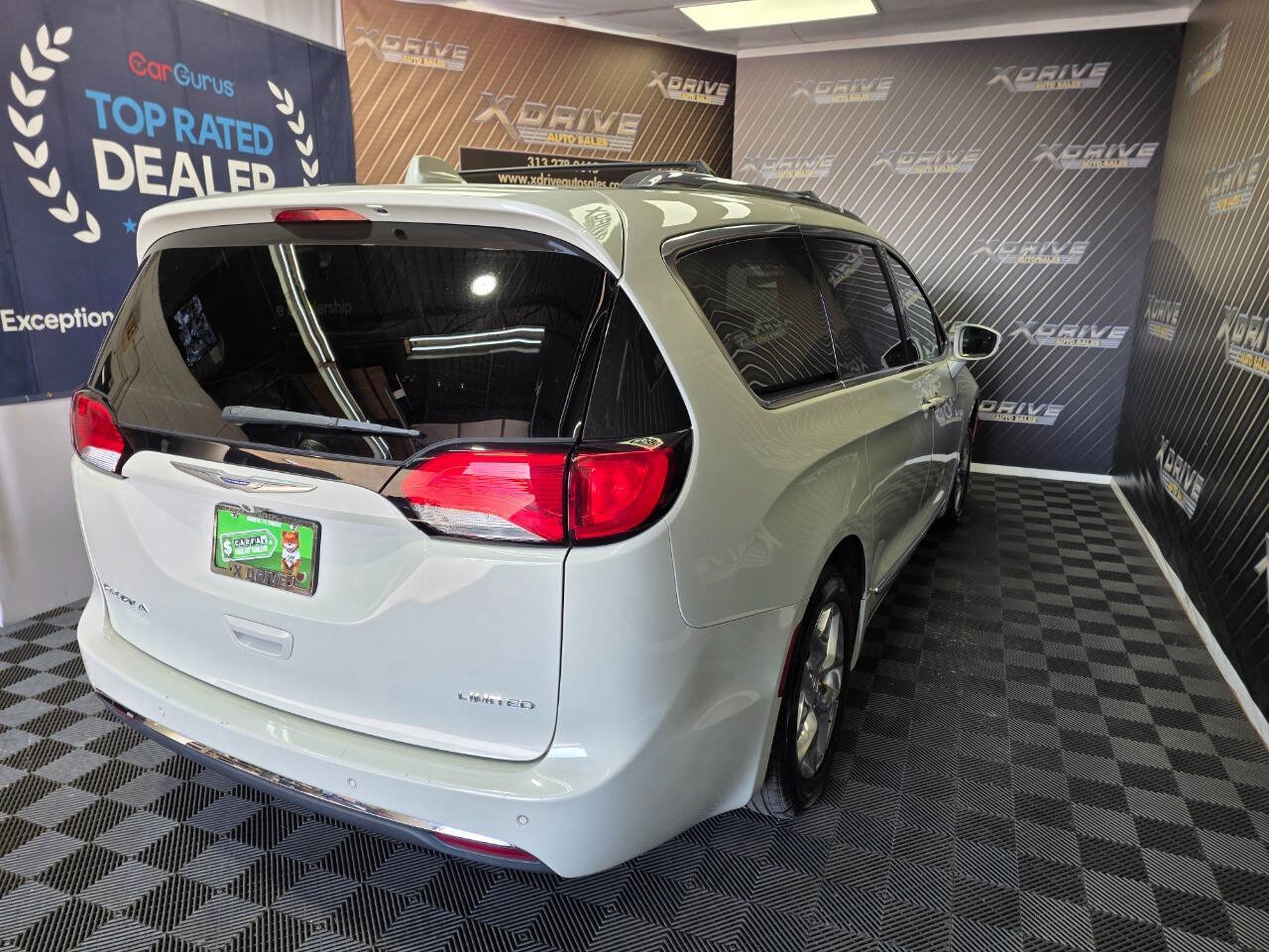 Used 2019 Chrysler Pacifica Limited FWD image 15